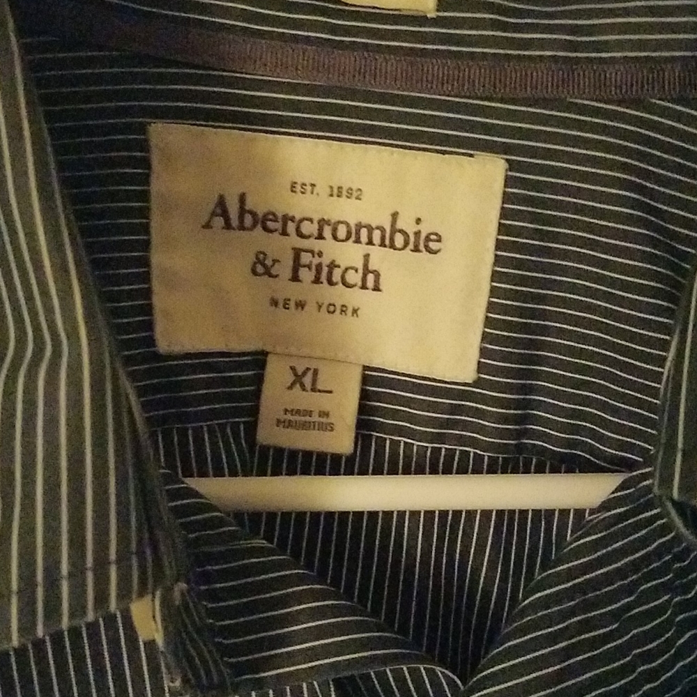 A&F button down - Picture 2 of 3
